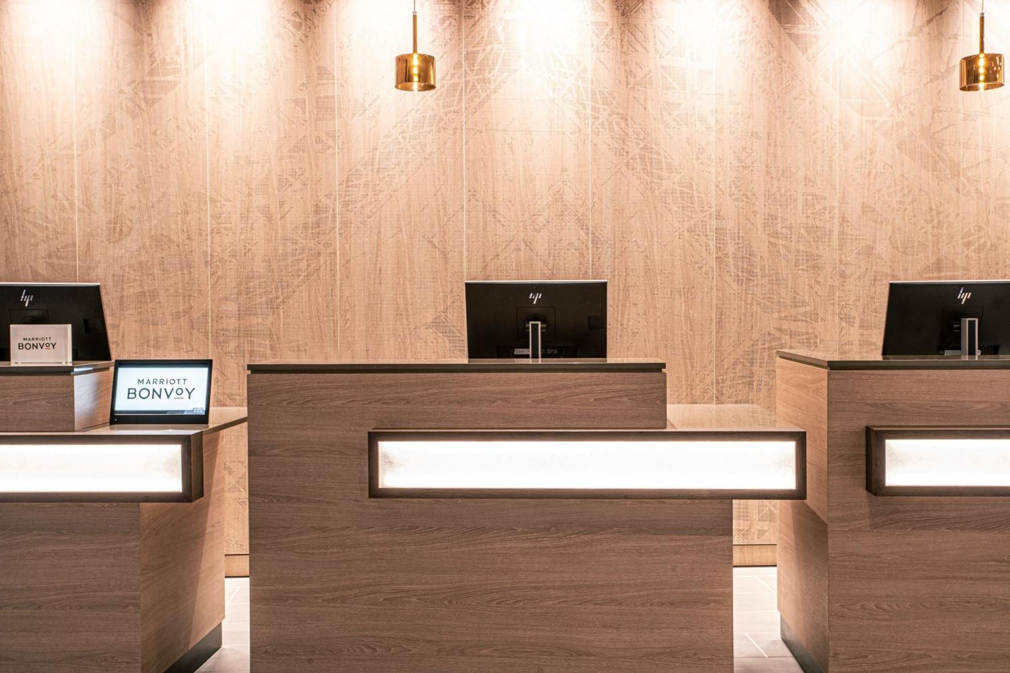 Courtyard By Marriott Paris Porte De Versailles Issy-les-Moulineaux Luaran gambar