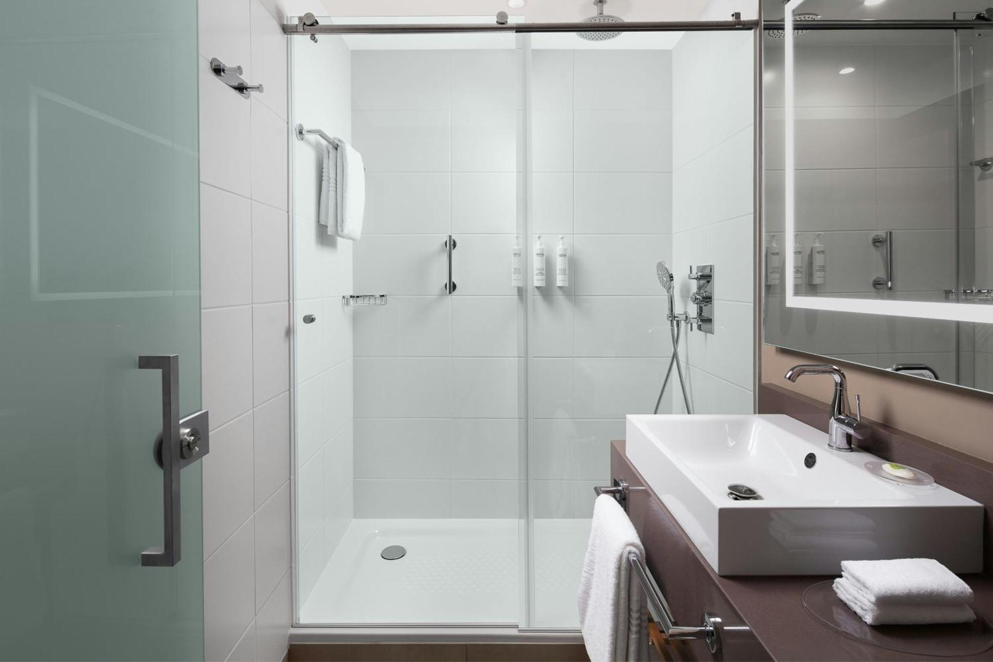 Courtyard By Marriott Paris Porte De Versailles Issy-les-Moulineaux Luaran gambar